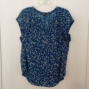 41 Hawthorn Blue Floral Cap Sleeve V-Neck Blouse size 2X